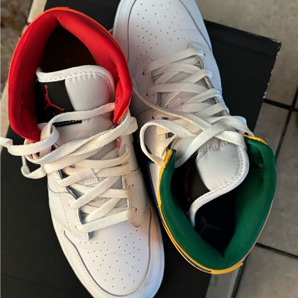 Jordan mid 1 - Picture 3 of 6